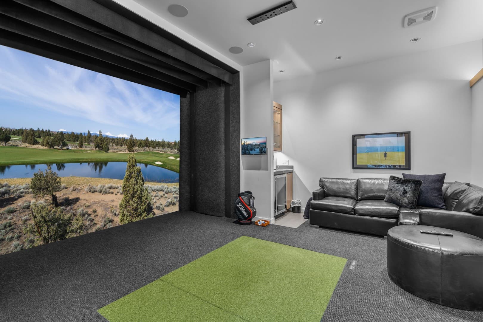 Luxury Haven | Home Gym | Pool | Golf simulator
