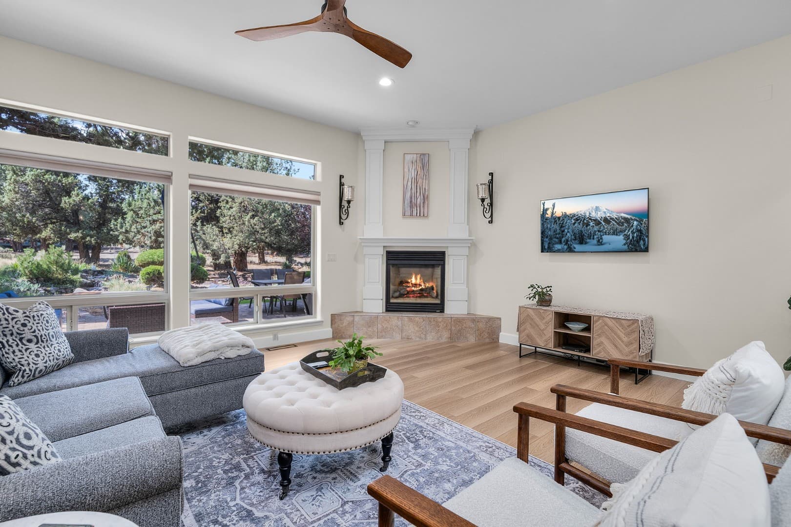 Eagle Crest Retreat | Patio and Fire Pit | 3 BR - Photo 1