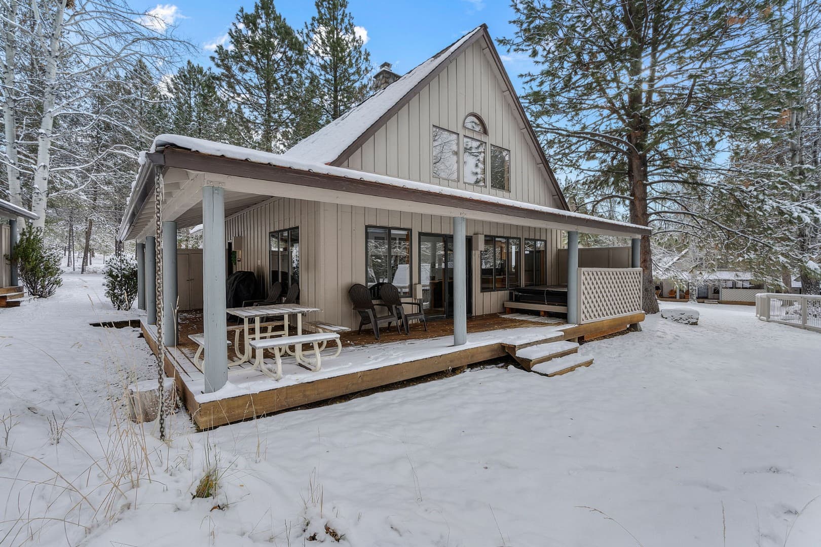 Sunriver Circle 4 | Hot Tub 6 Beds 8 SHARC Passes