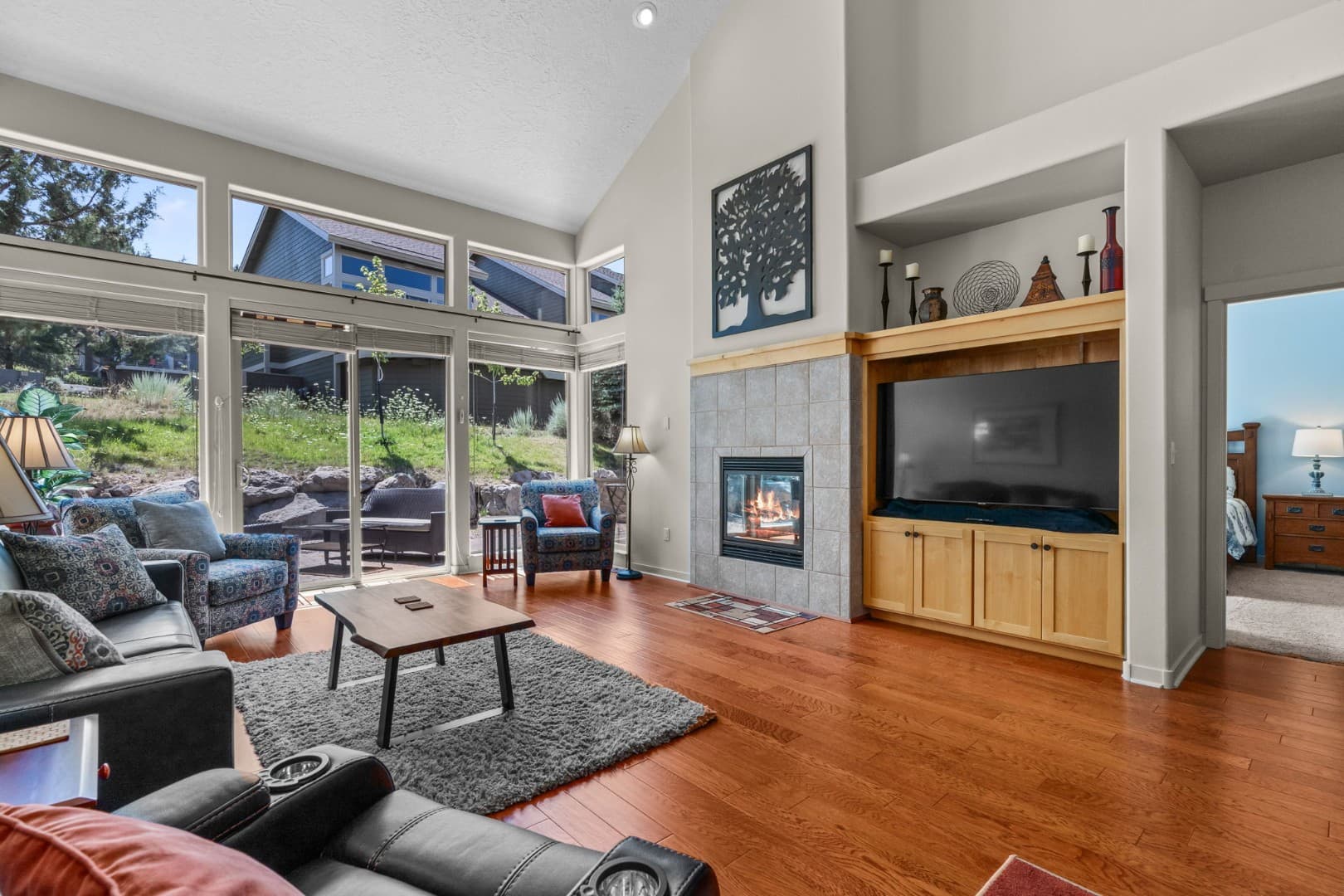 Quiet & Private Eagle Crest 2 BR | Close To Pools - Photo 1